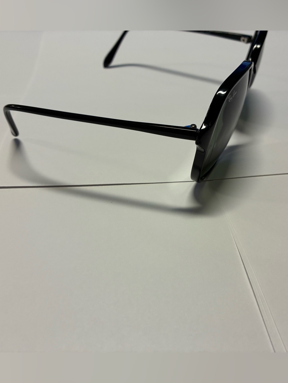 Ray-Ban Women's Black Frame with Dark Lenses Sunglasses made in France - Picture 7 of 12